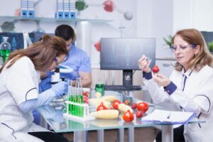 Dia do Químico: profissional é a base da fiscalização agropecuária para a segurança alimentar em Minas Gerais
